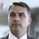 flavio-bolsonaro-diz-que-pediu