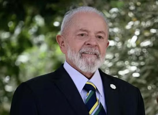 lula-chega-a-franca-para-cupul
