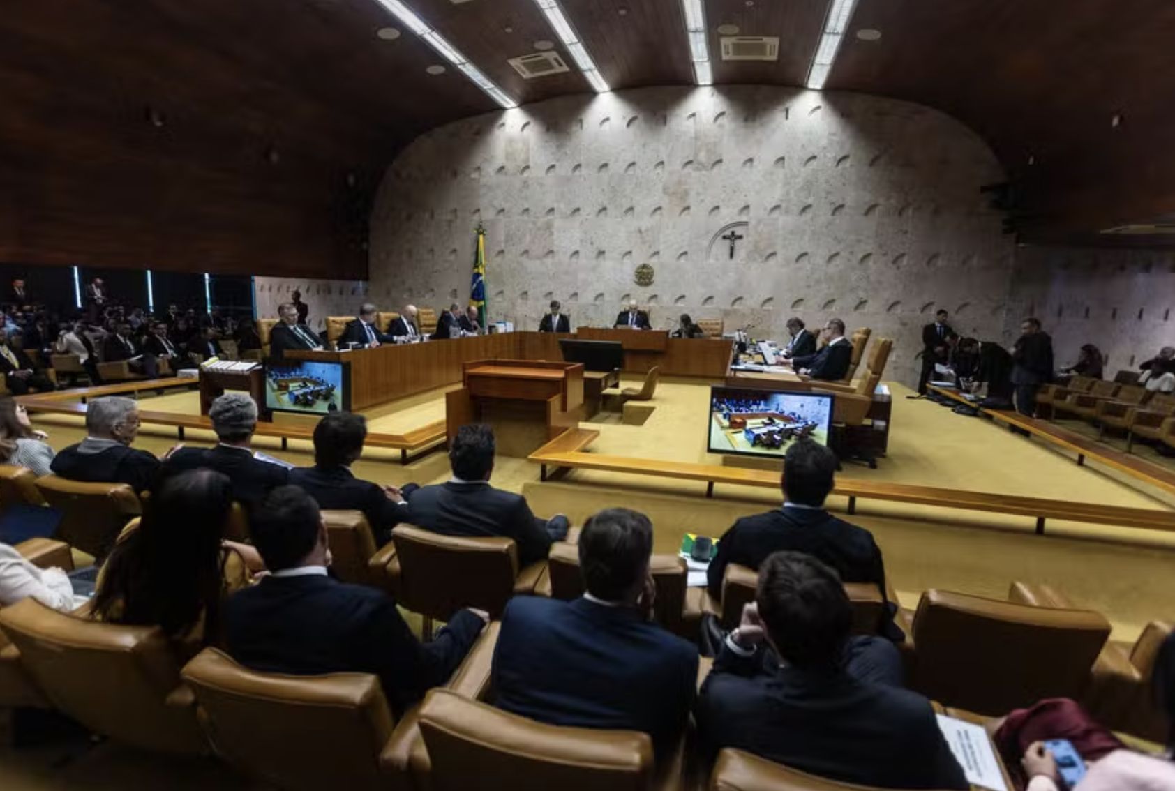 stf-derruba-idade-minima-para-