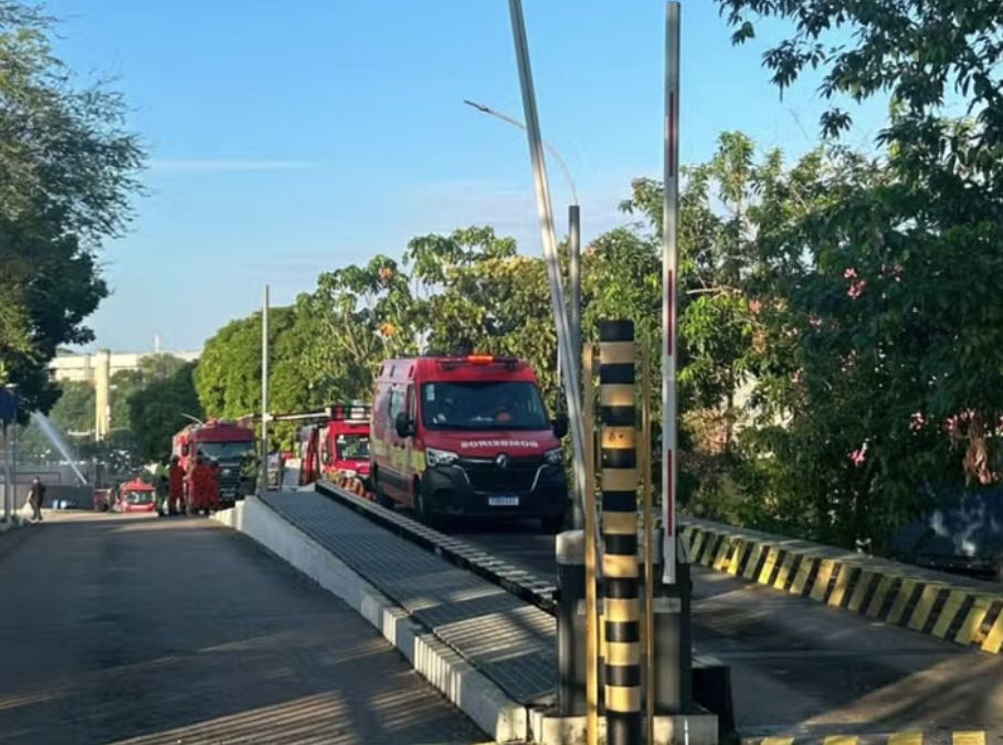bombeiros-seguem-resfriando-ta