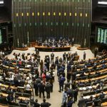 camara-dos-deputados-aprova-re