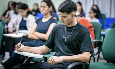 com-mais-de-44-mil-vagas-uea-l