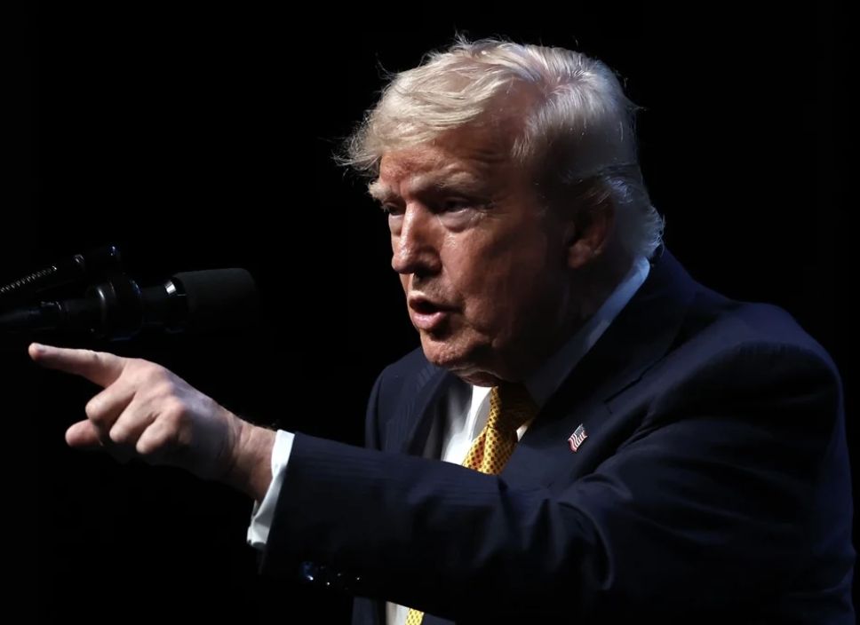 donald-trump-cumpre-ameaca-e-i