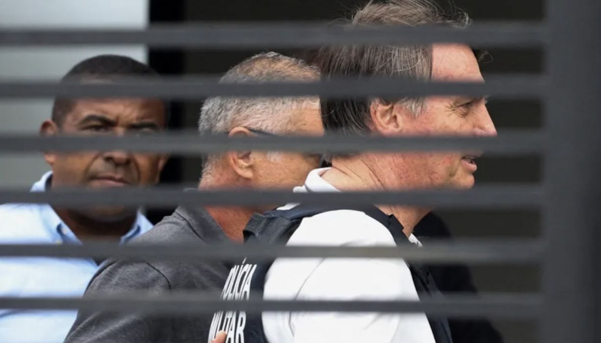pf-apreende-espingarda-de-bols
