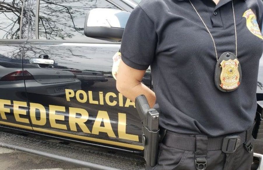 policia-federal-faz-buscas-por