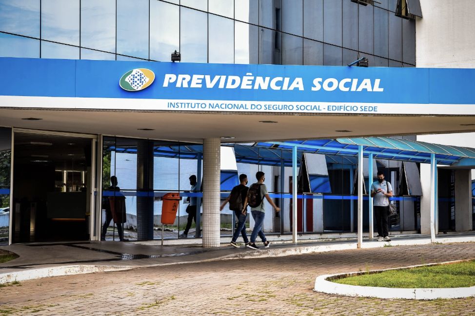 aposentados-e-pensionistas-do-