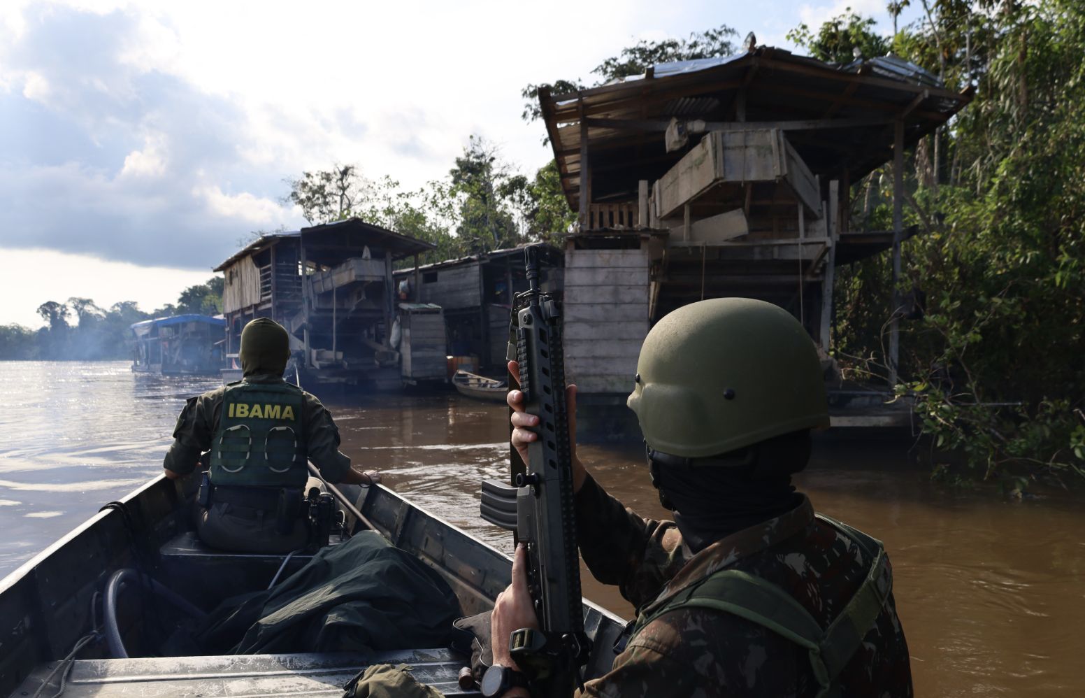 exercito-e-e-ibama-inutilizam-