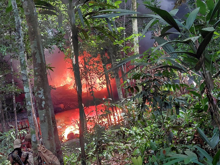 na-amazonia-pf-destroi-estrutu