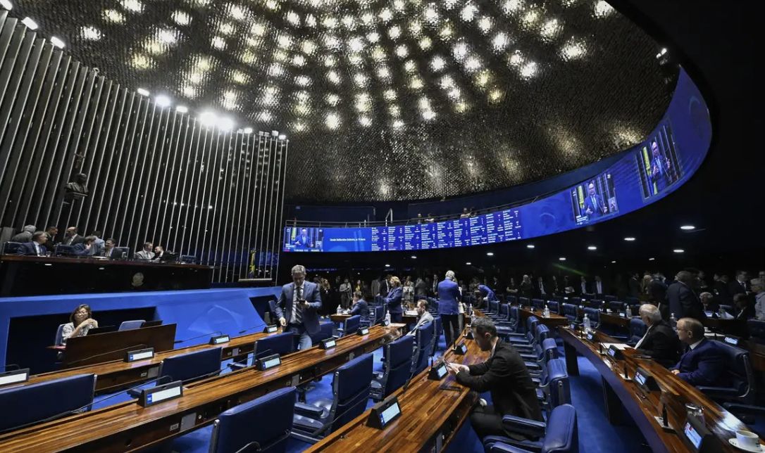 senado-aprova-emprestimos-de-u
