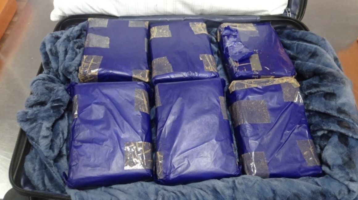 pf-prende-mulher-com-12-kg-de-